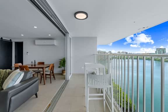 11E (890 Ash.Avenue)